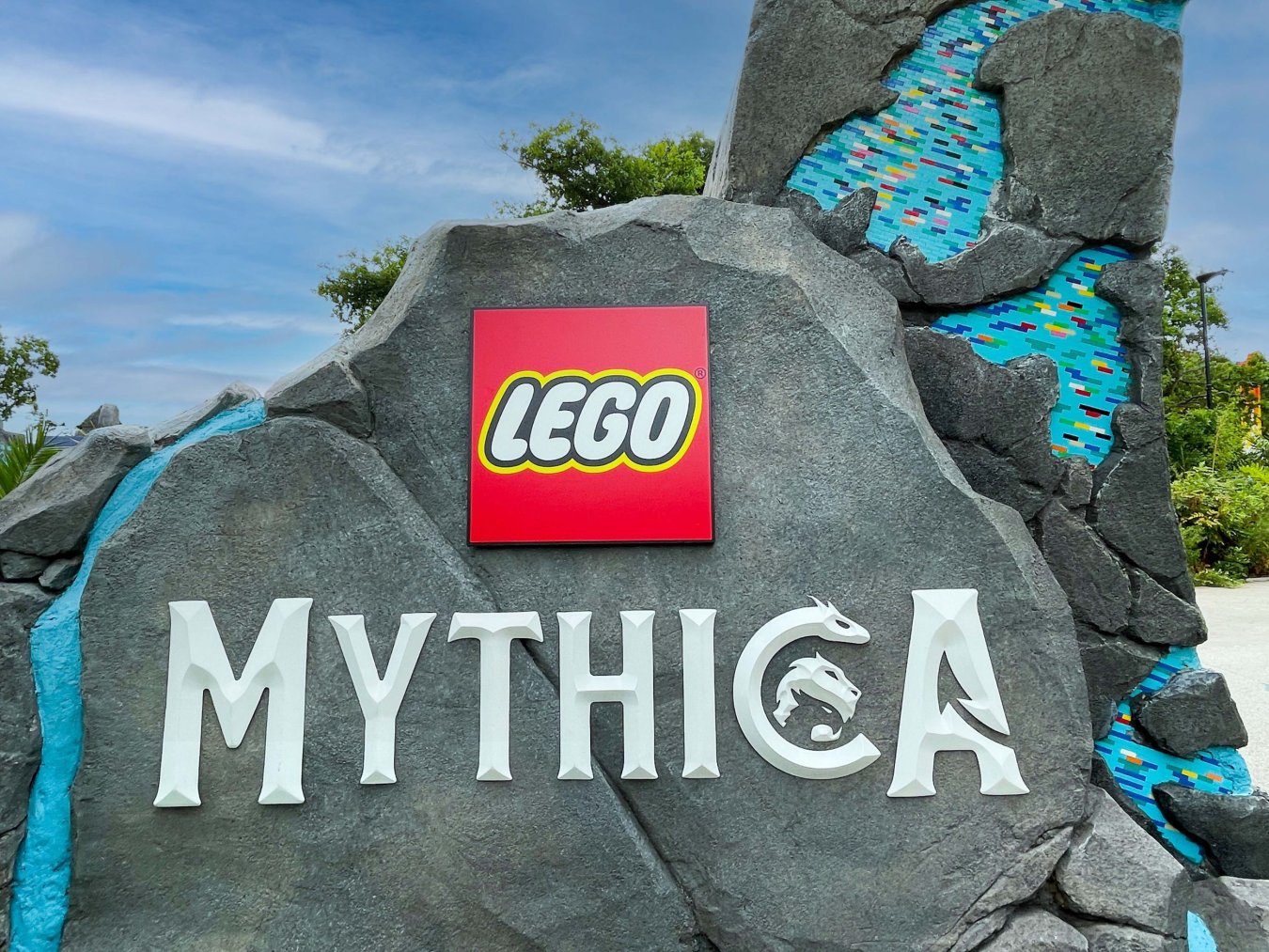 03_lld_achterbahn_2023_lego_mythica_logo.jpg