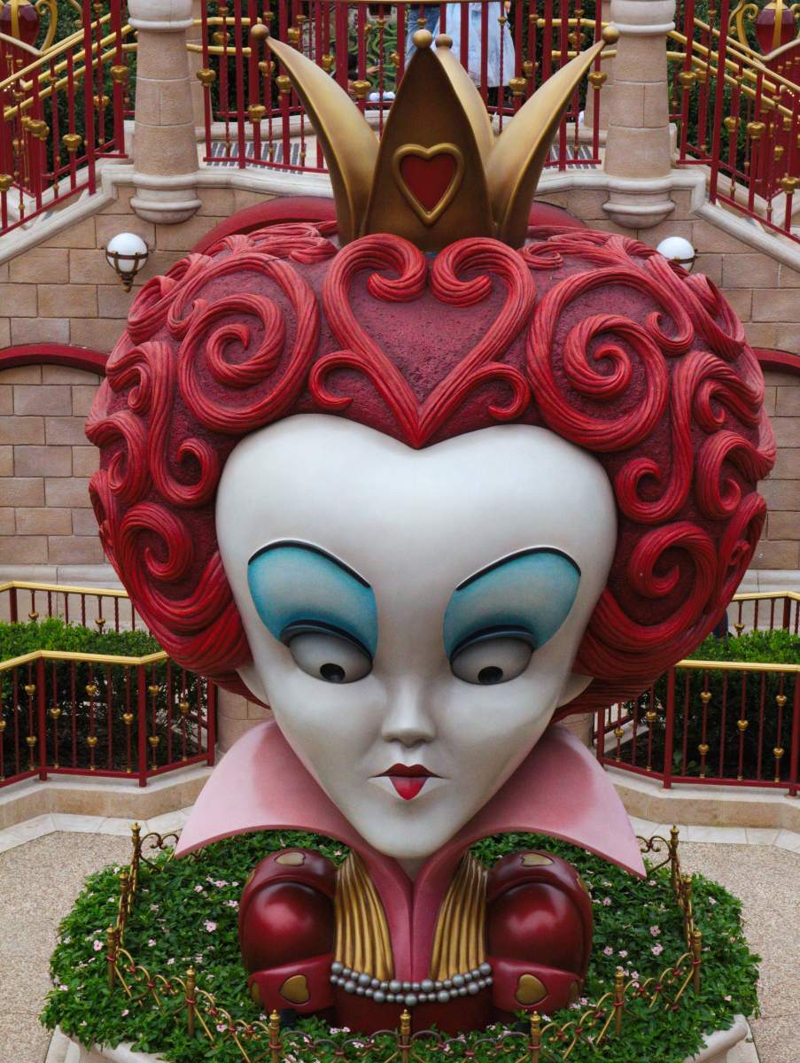 Disney Alice Garden 2.jpg