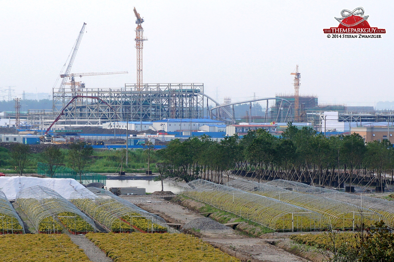 the-structure-rising-on-the-right-of-the-tron-coaster-is-the-disneyland-castle-big.jpg