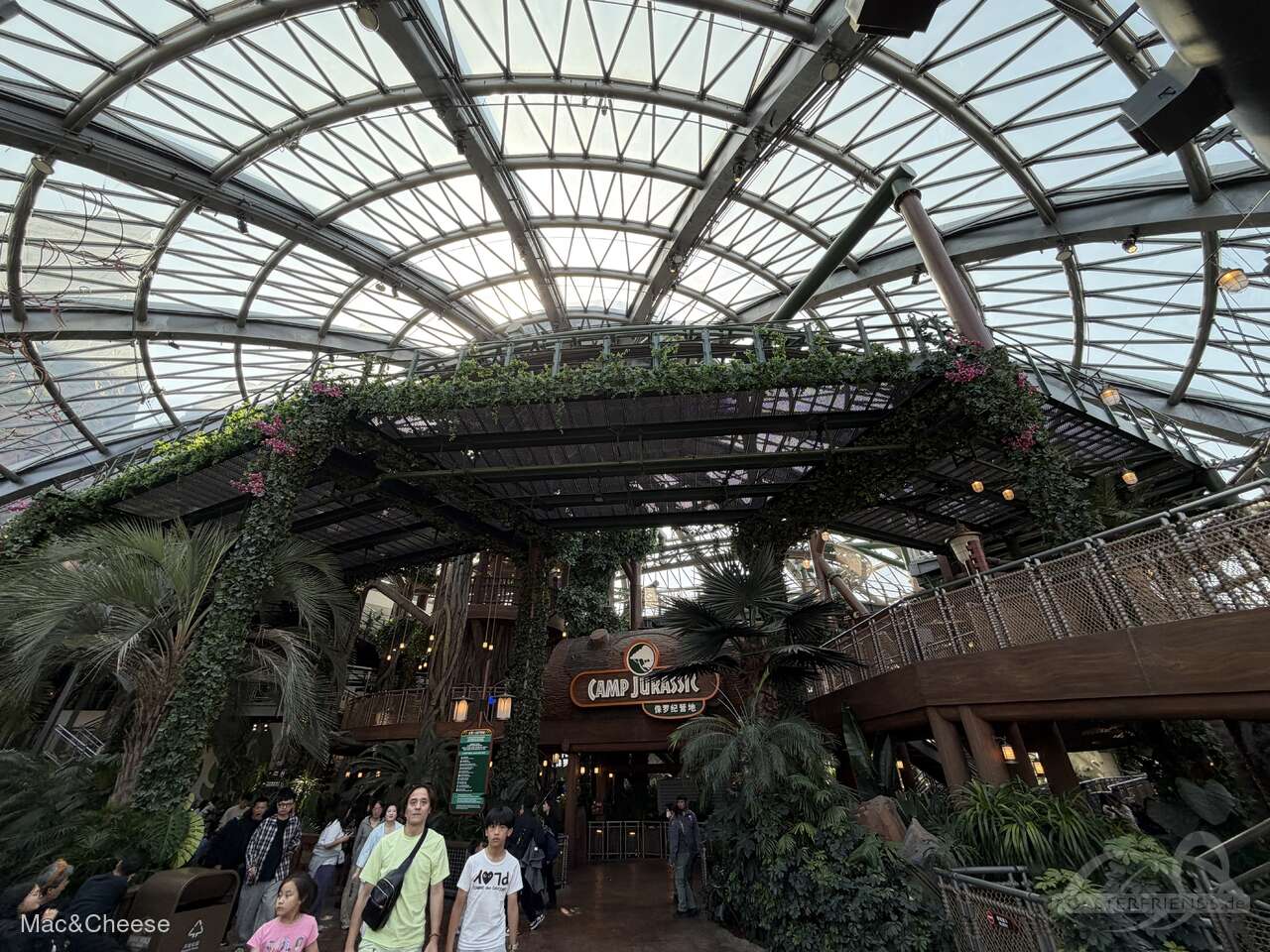 Jurassic Flyers im Park Universal Studios Beijing Impressionen