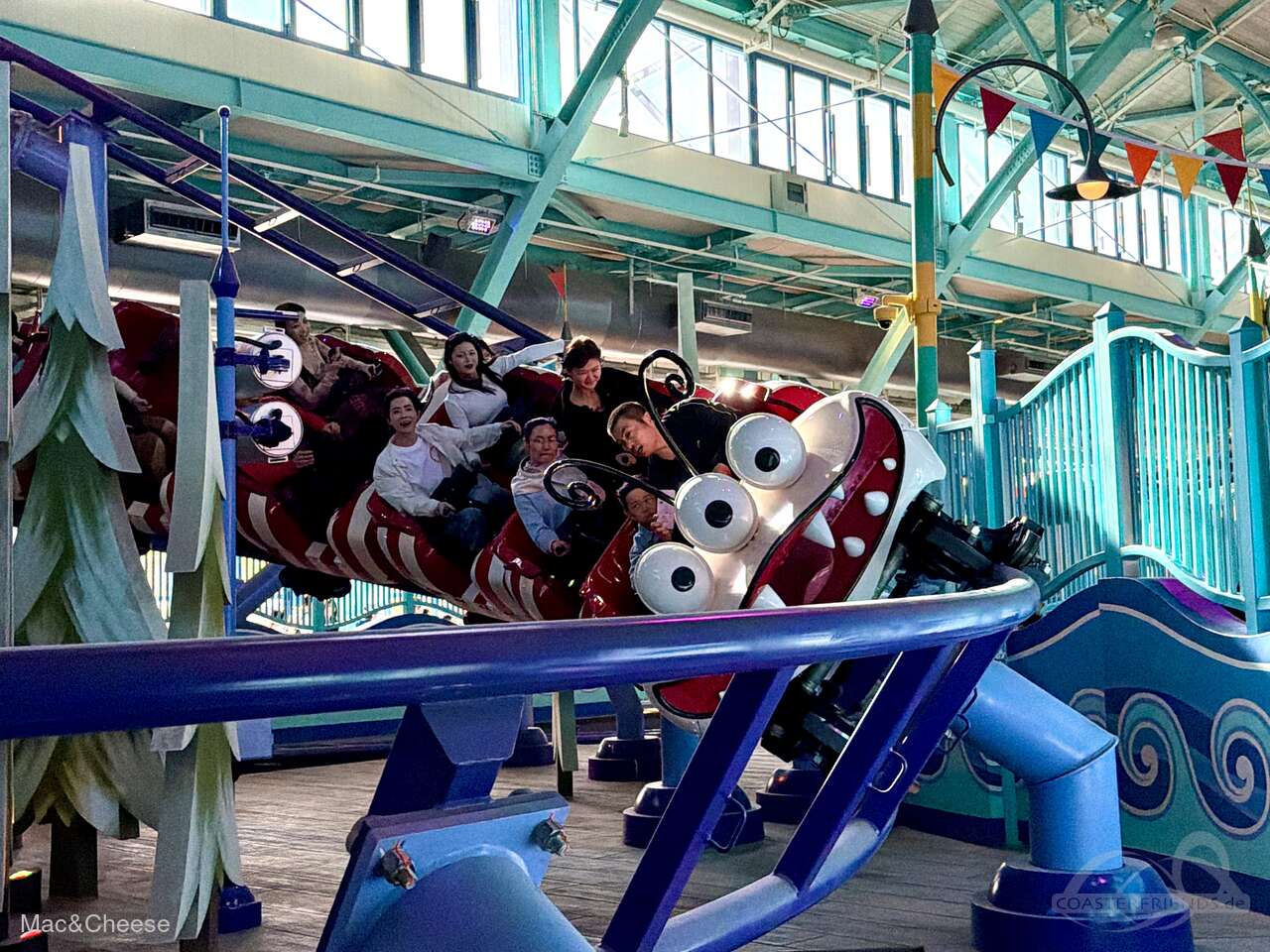 Loop-Dee-Doop-Dee im Park Universal Studios Beijing Impressionen