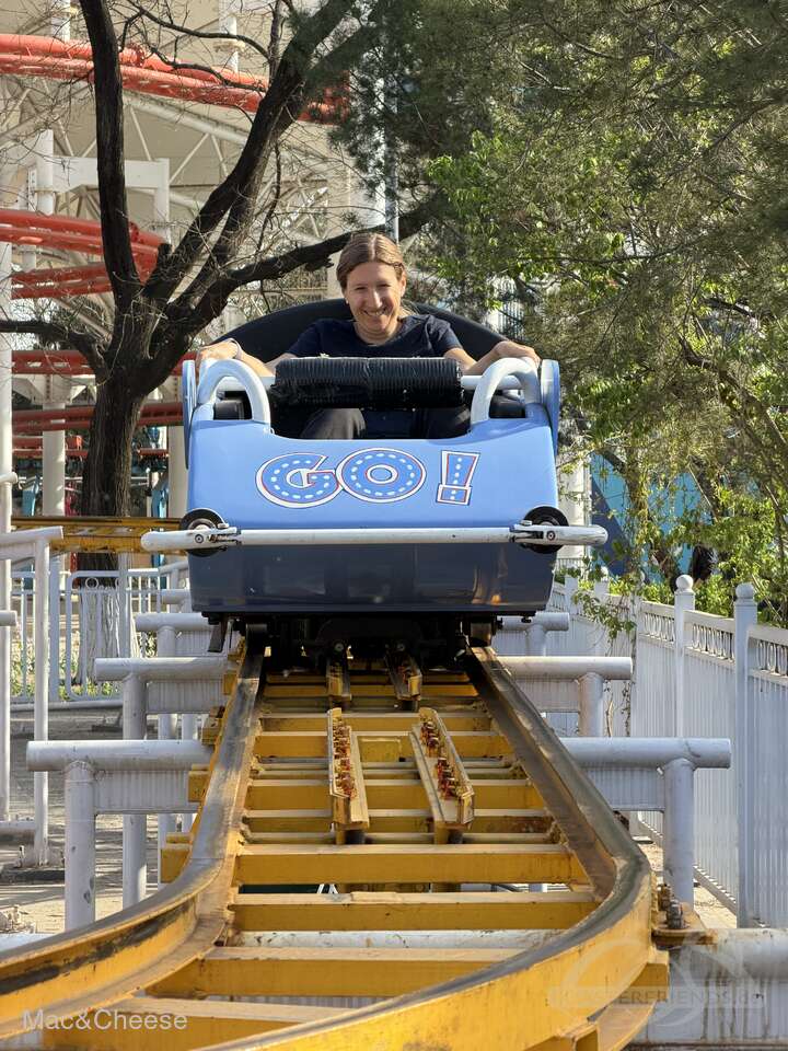 Crazy Mouse im Park Beijing Shijingshan Amusement Park Impressionen