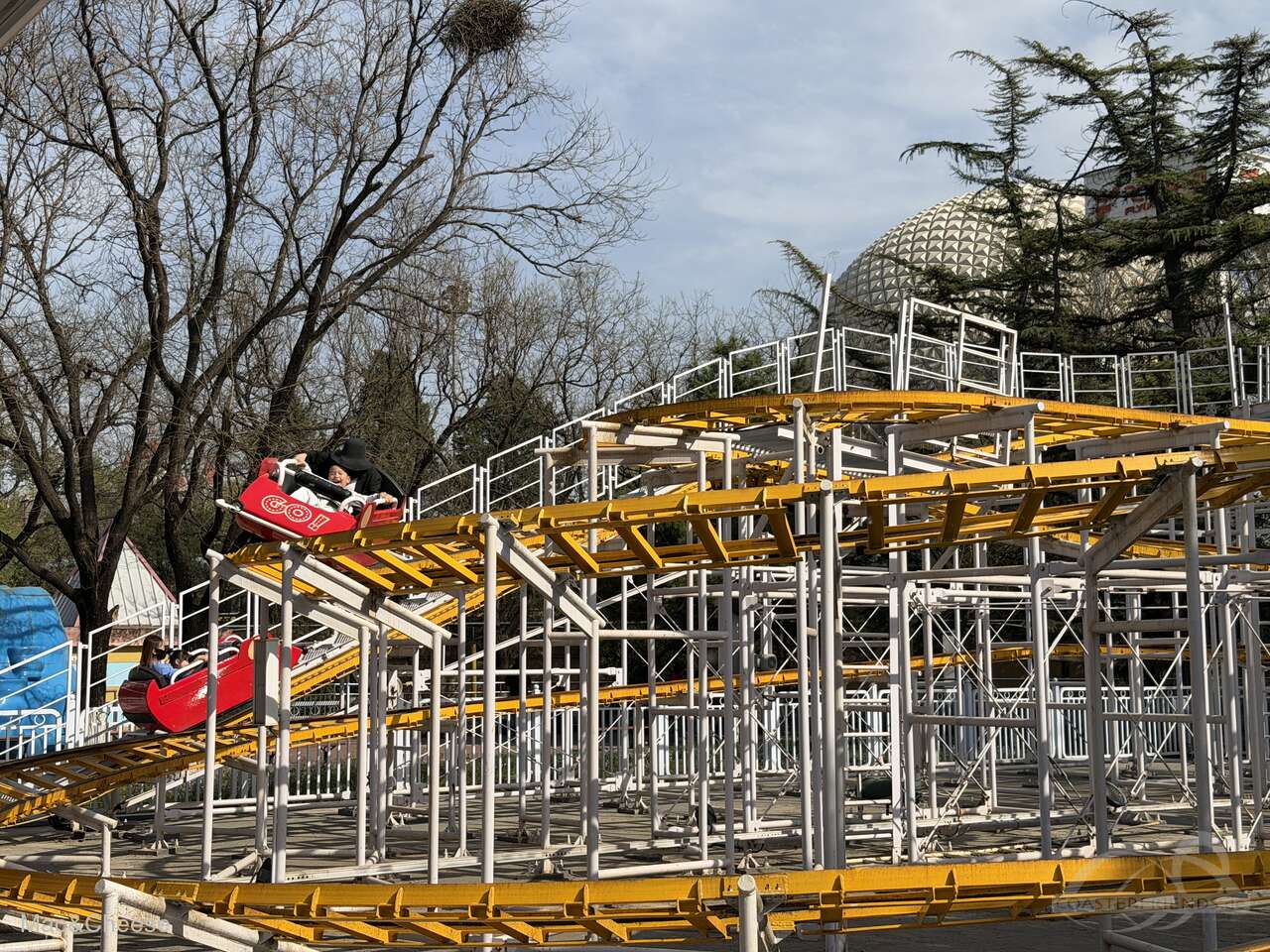 Crazy Mouse im Park Beijing Shijingshan Amusement Park Impressionen