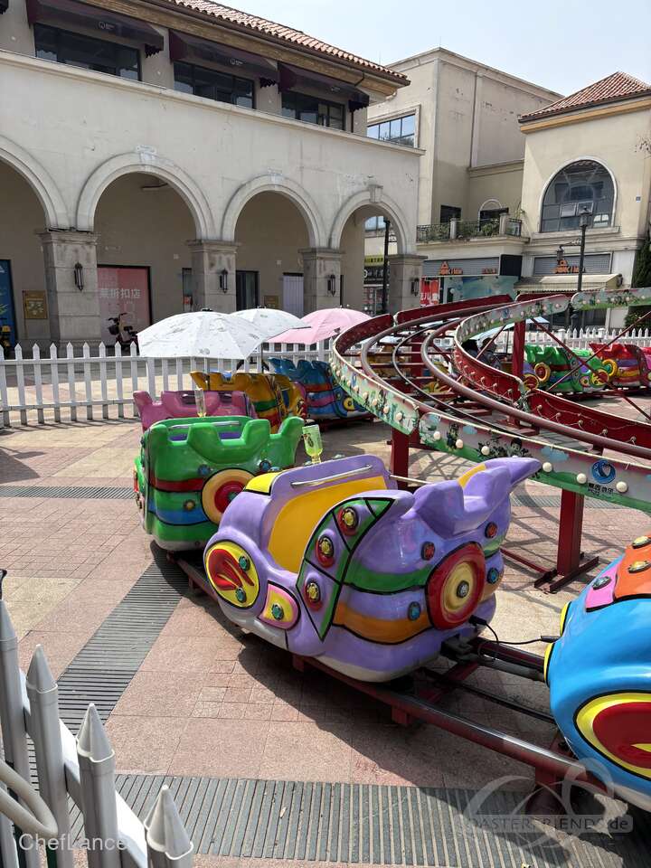 Children Roller Coaster im Park Rainbow Dragon Childrens Paradise Impressionen