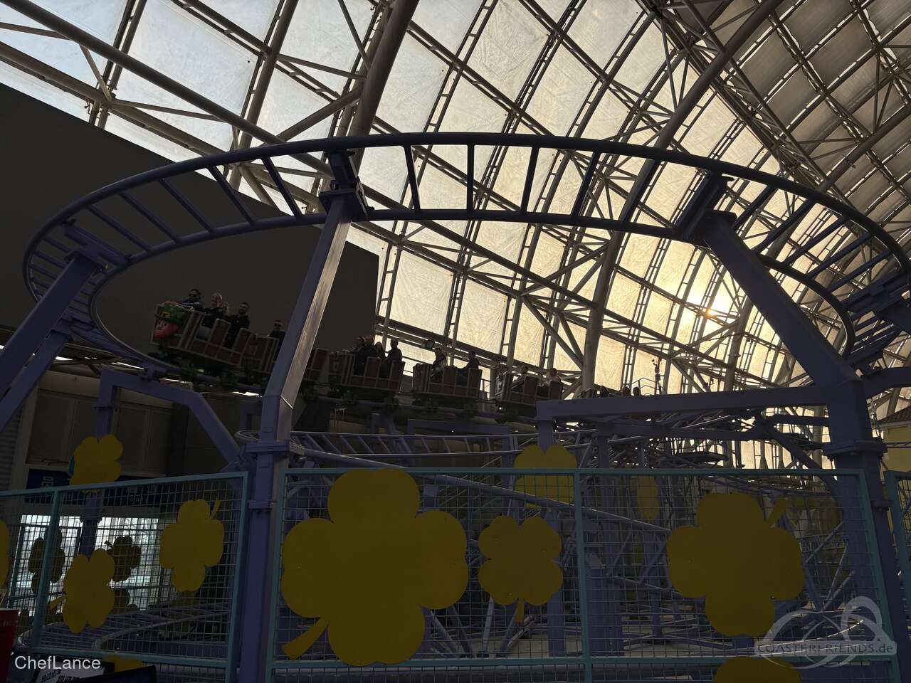 Mini Roller Coaster im Park Happy Valley Impressionen
