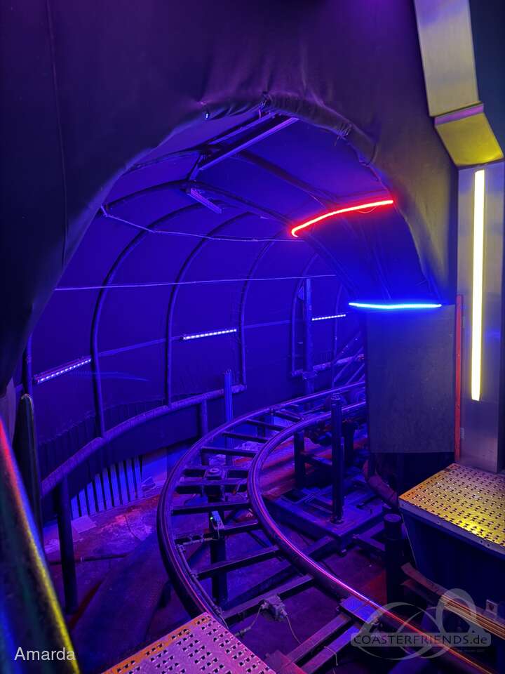 Alien Taxi im Park Trans Studio Cibubur Impressionen