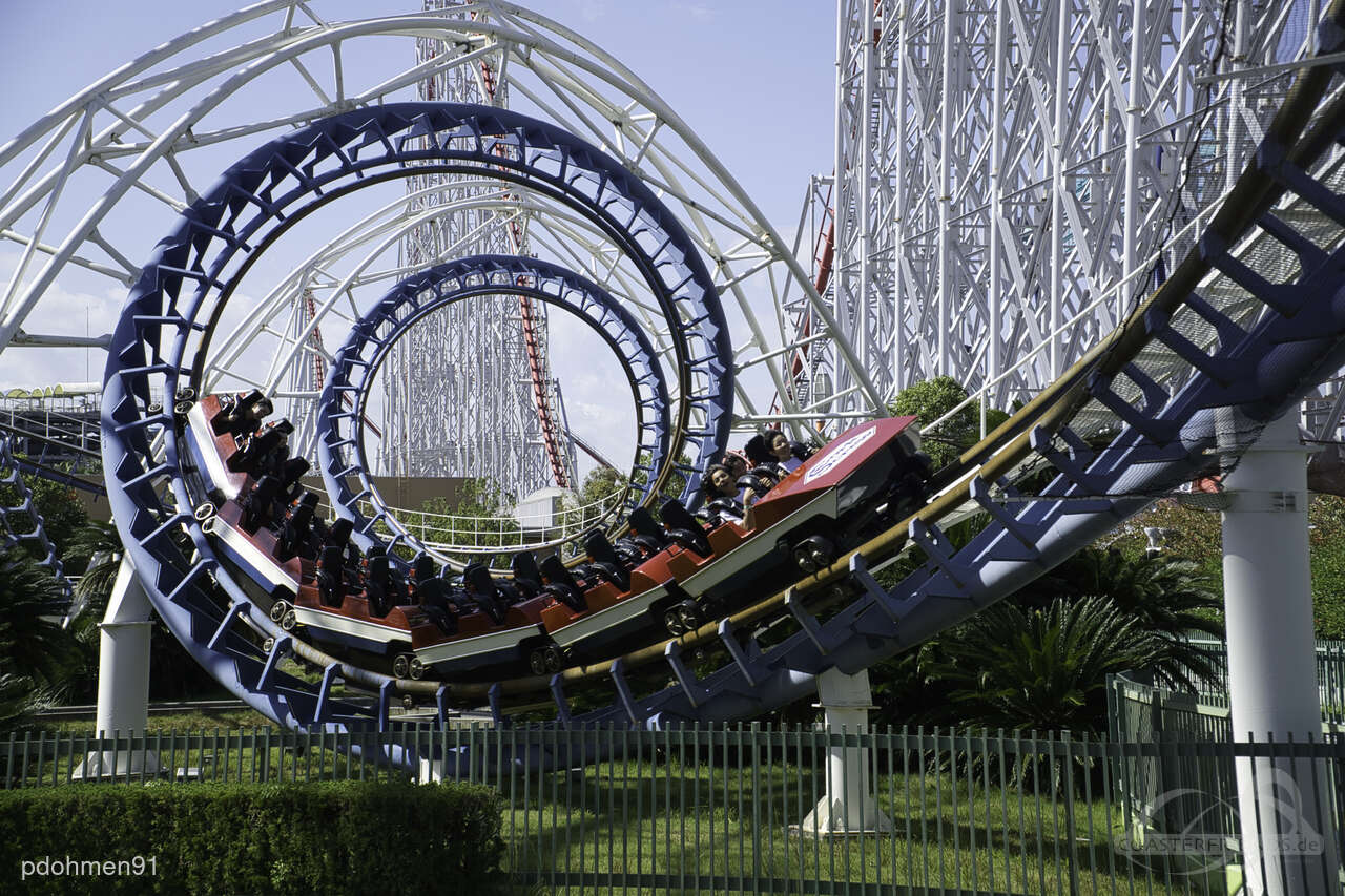 Corkscrew im Park Nagashima Spa Land Impressionen