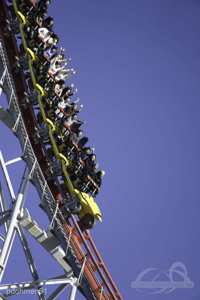 Steel Dragon 2000 im Park Nagashima Spa Land Impressionen