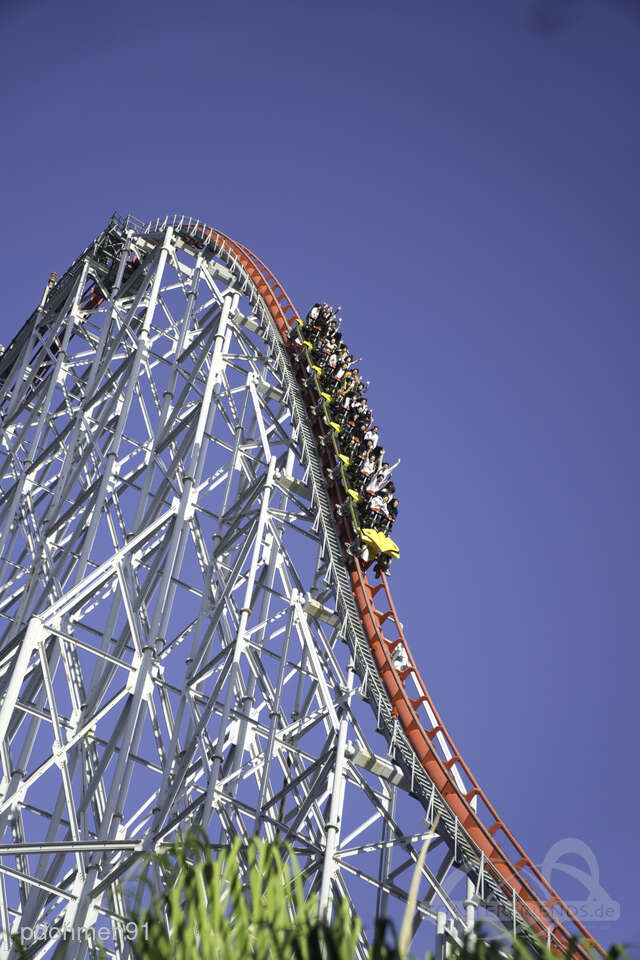 Steel Dragon 2000 im Park Nagashima Spa Land Impressionen