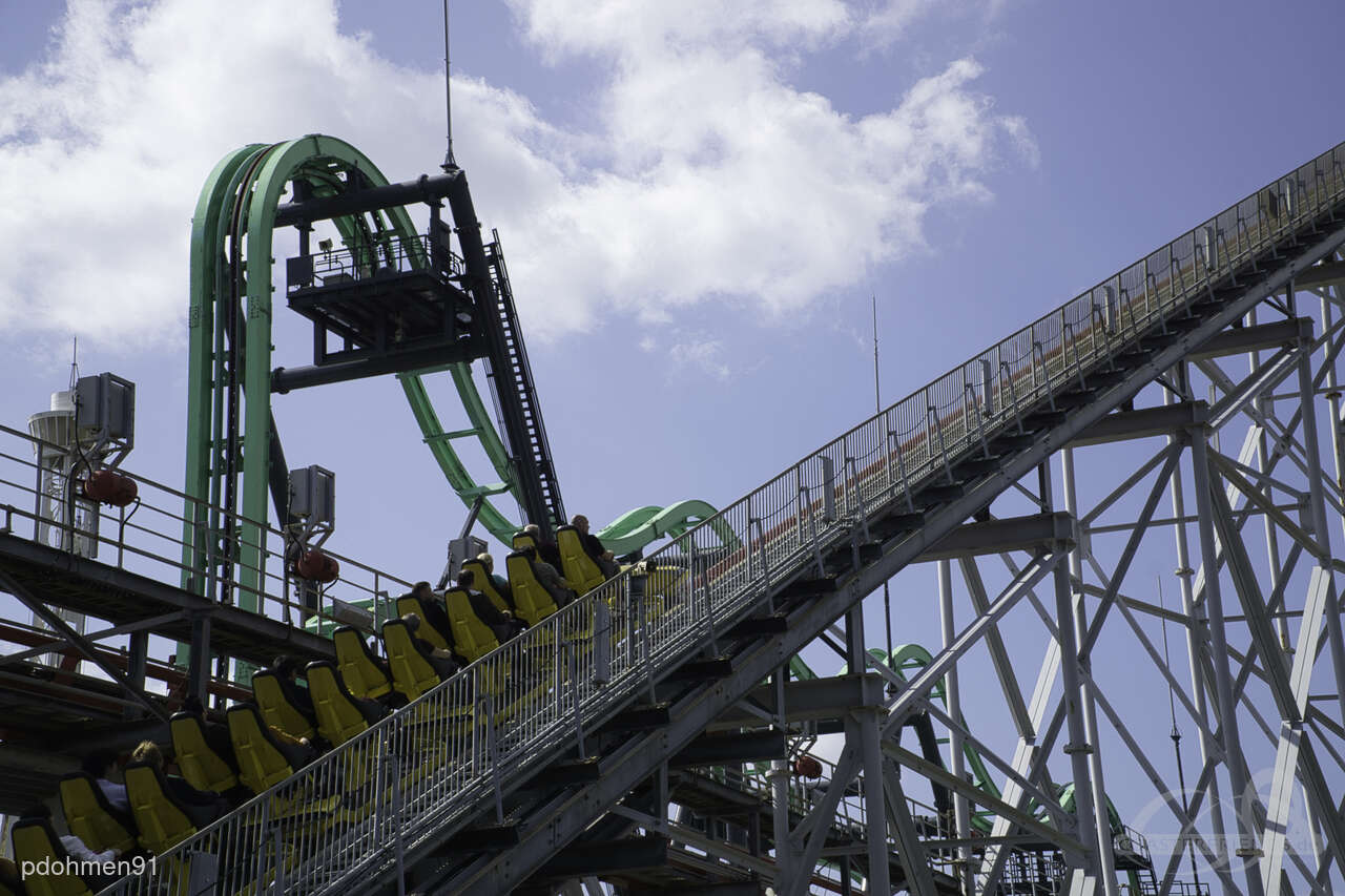 Steel Dragon 2000 im Park Nagashima Spa Land Impressionen