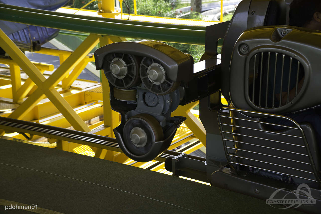 Ultra Twister im Park Nagashima Spa Land Impressionen