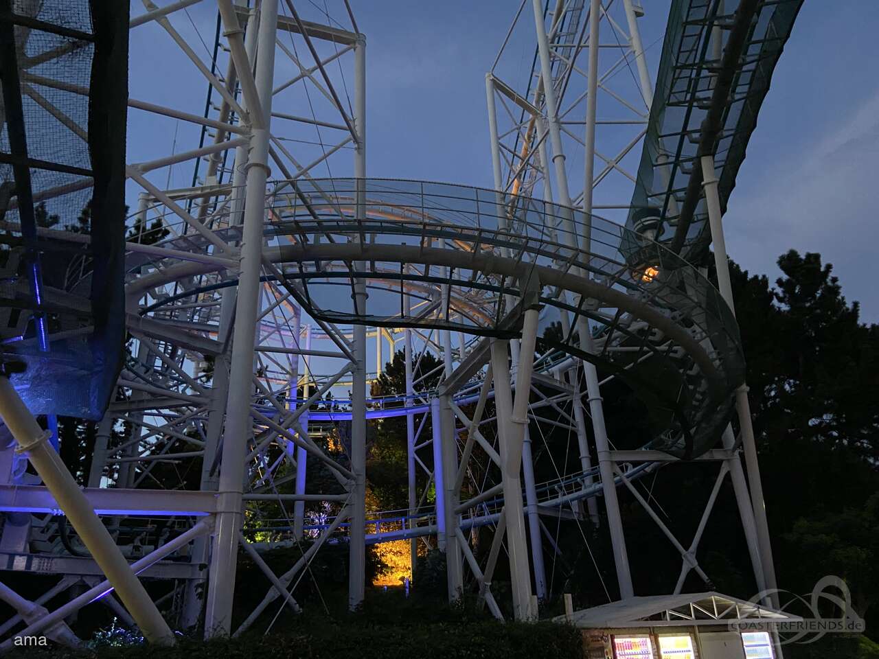Surf Coaster Leviathan im Park Sea Paradise Impressionen