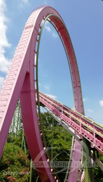 Momonga Standing and Loop Coaster im Park Yomiuriland Impressionen