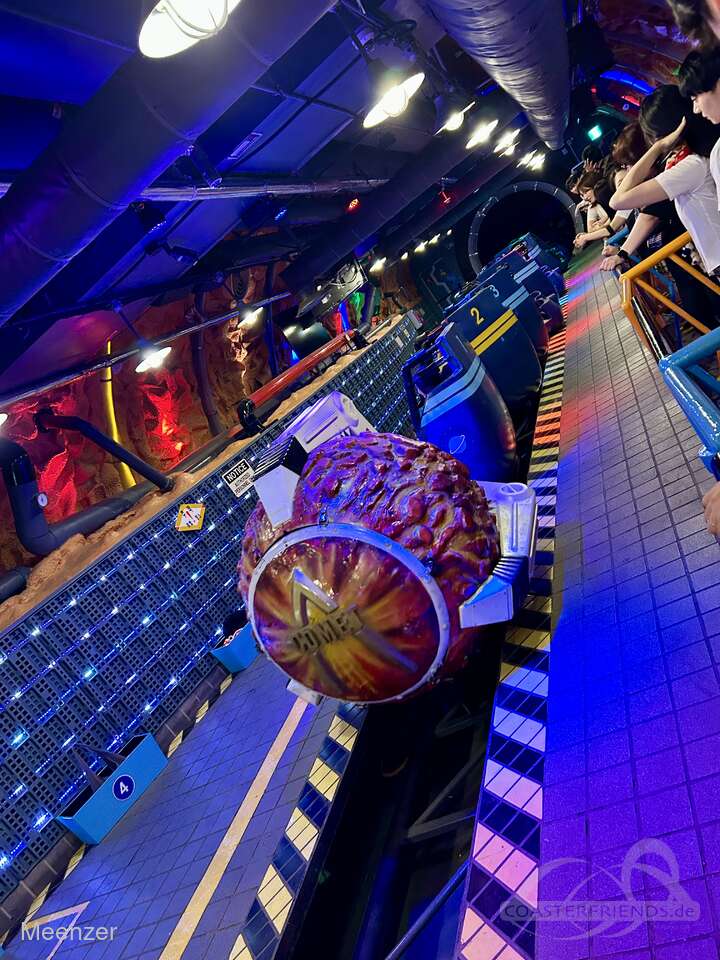 Comet Express im Park Lotte World Adventure Impressionen
