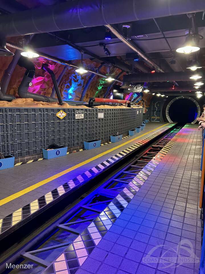 Comet Express im Park Lotte World Adventure Impressionen