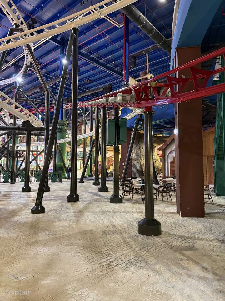 Trocadero Express im Park Trocadéro (@Place Vendôme mall) Impressionen