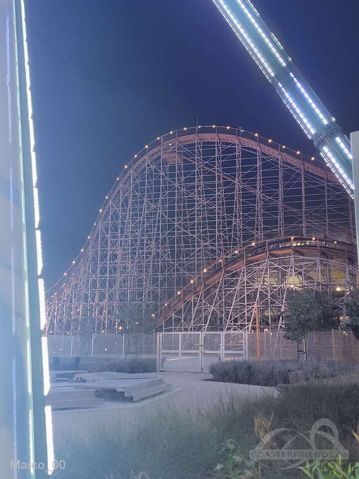 Colossus im Park Six Flags Qiddiya City Impressionen