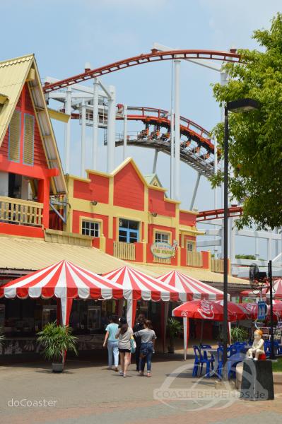 Sky Coaster im Park Dream World Impressionen