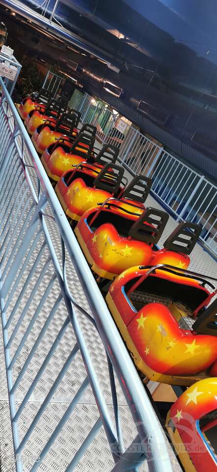 Roller Coaster im Park Yoyo Land (@ Seacon Square Mall)  Impressionen