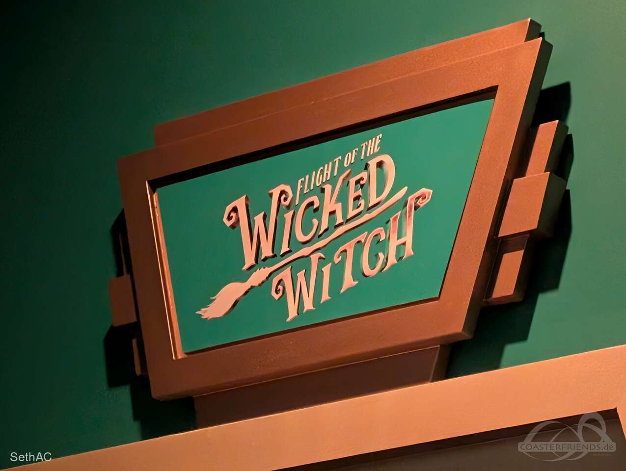 Flight of the Wicked Witch im Park Warner Bros. Movie World Impressionen
