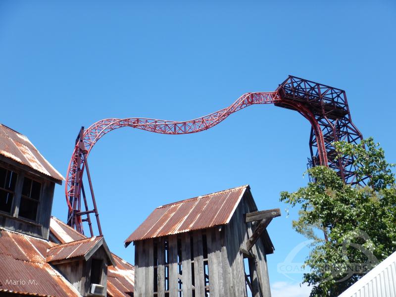 BuzzSaw im Park Dreamworld Impressionen