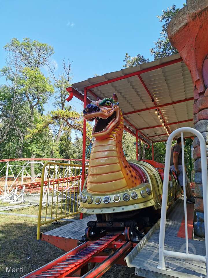 Dragon im Park Playground Varna Impressionen
