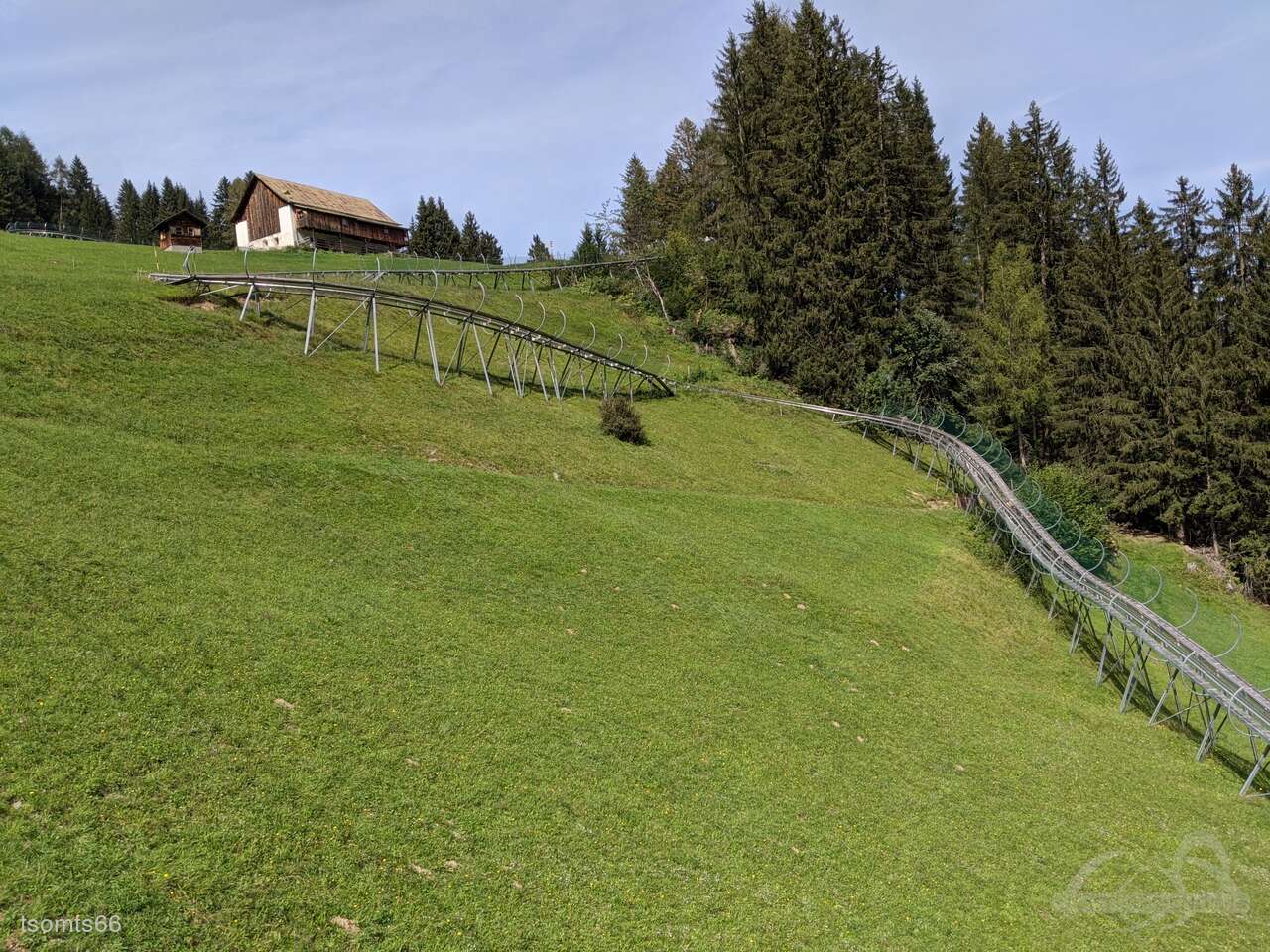 Rodelbahn im Park Pradaschier Impressionen