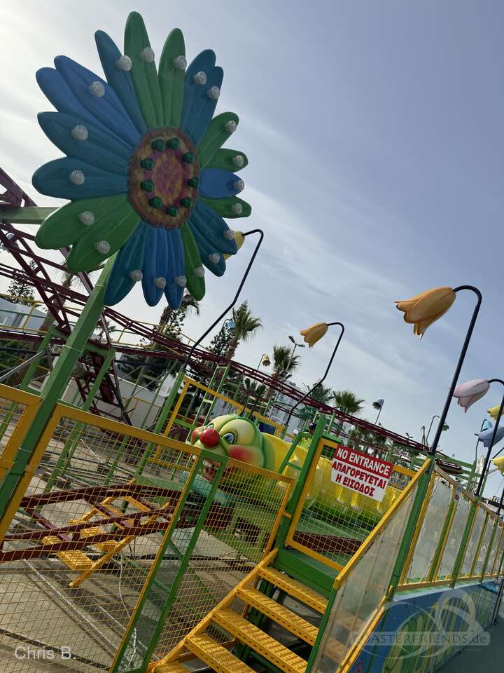 Brucomela im Park Parko Paliatso Luna Park Impressionen
