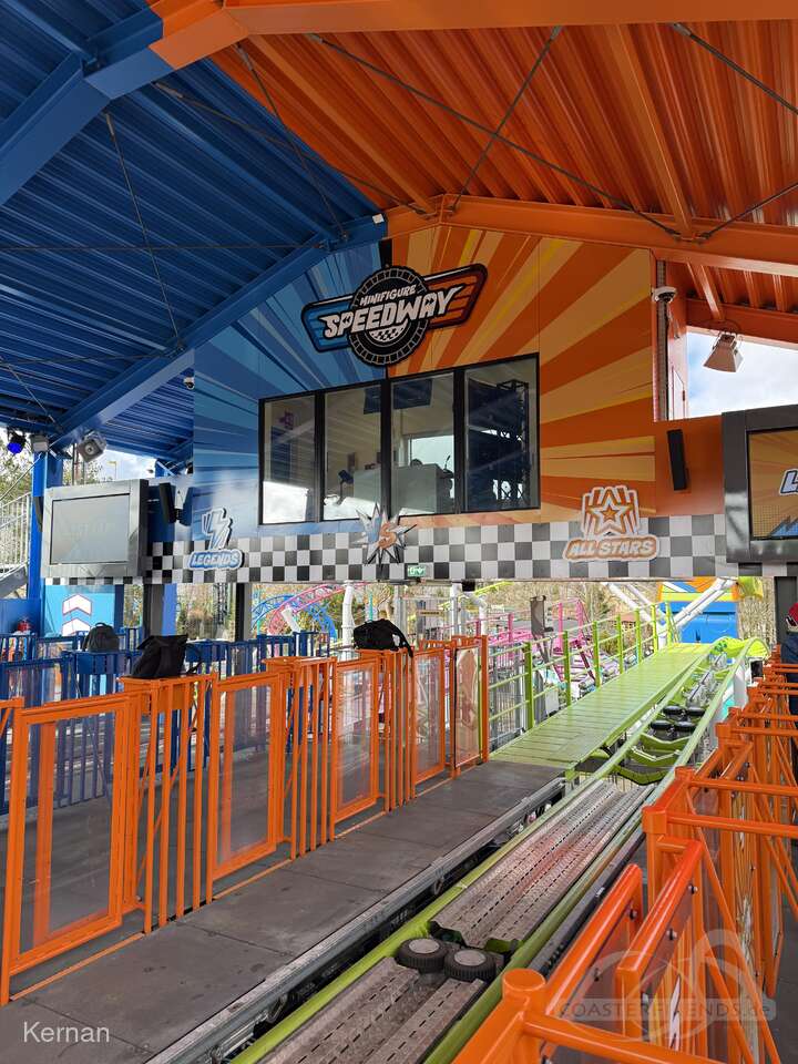 Minifigure Speedway (Team Legends) im Park Legoland Billund Impressionen