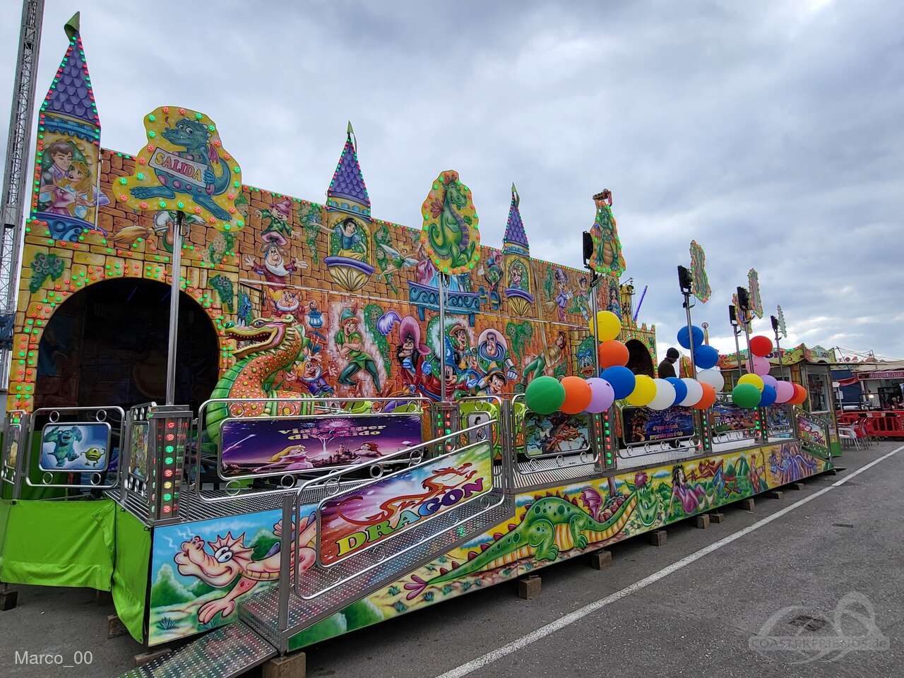 Dragon im Park Atracciones de Feria Cuenca Impressionen