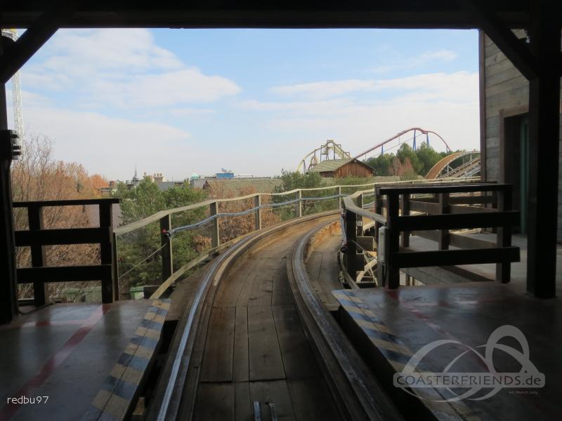 Coaster Express im Park Parque Warner Madrid Impressionen