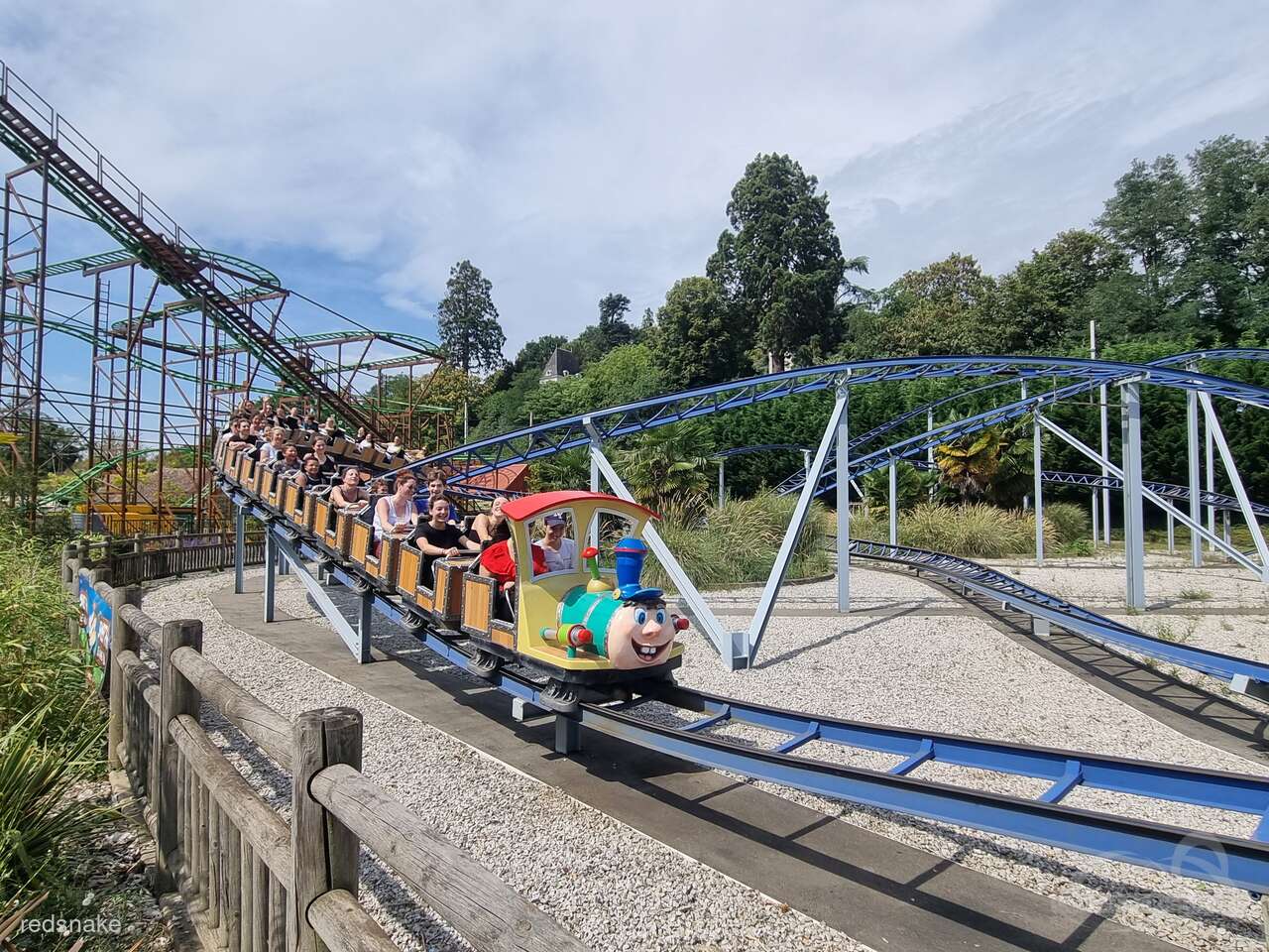 Roller Coaster im Park Papéa Parc Impressionen