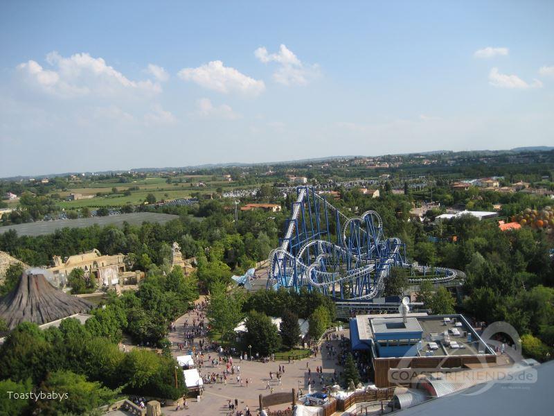 Blue Tornado im Park Gardaland Impressionen