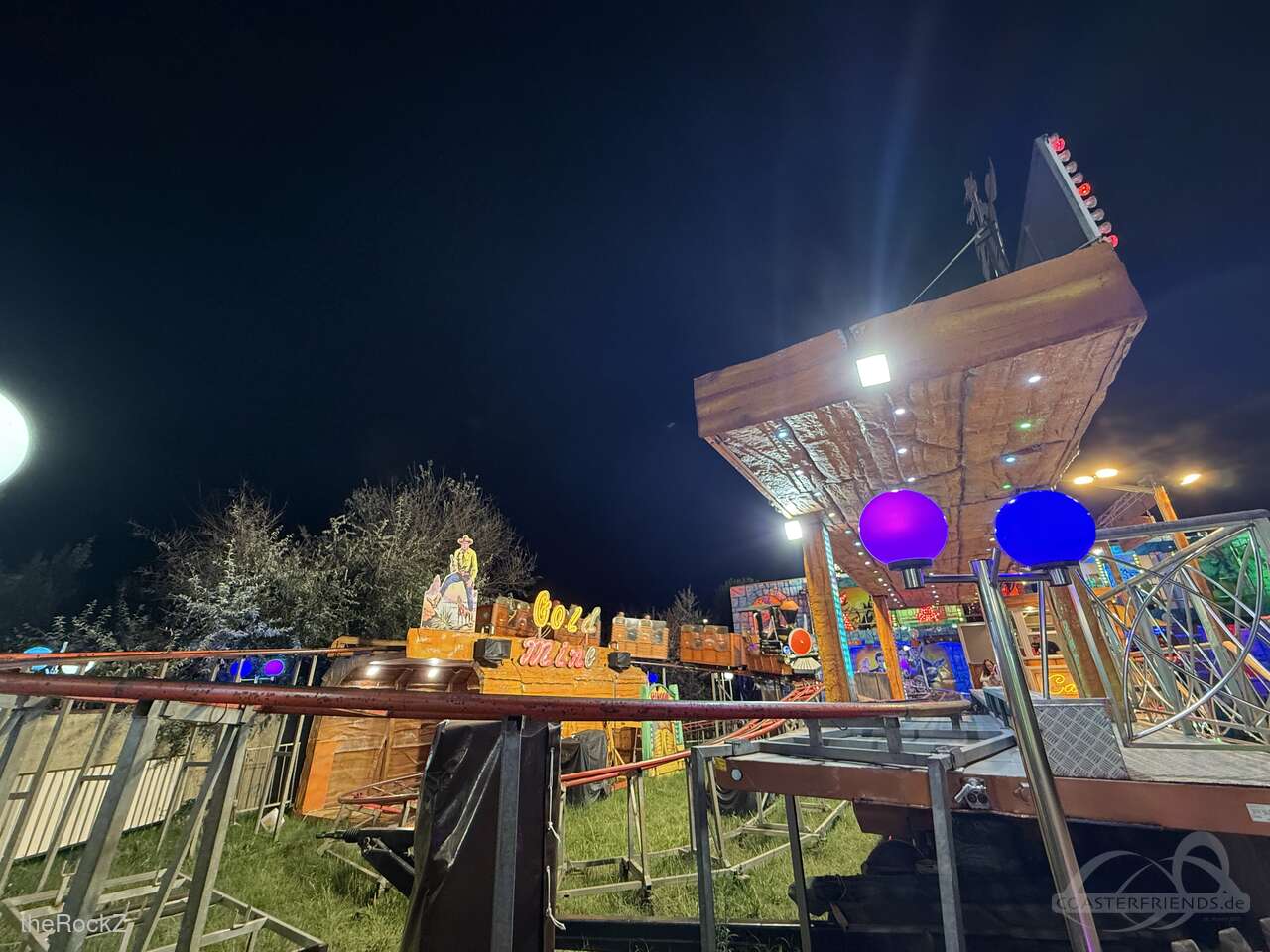 Gold Mine im Park Magrini Impressionen