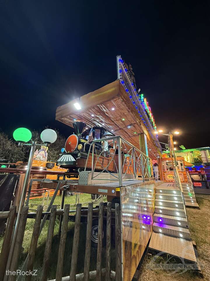 Gold Mine im Park Magrini Impressionen