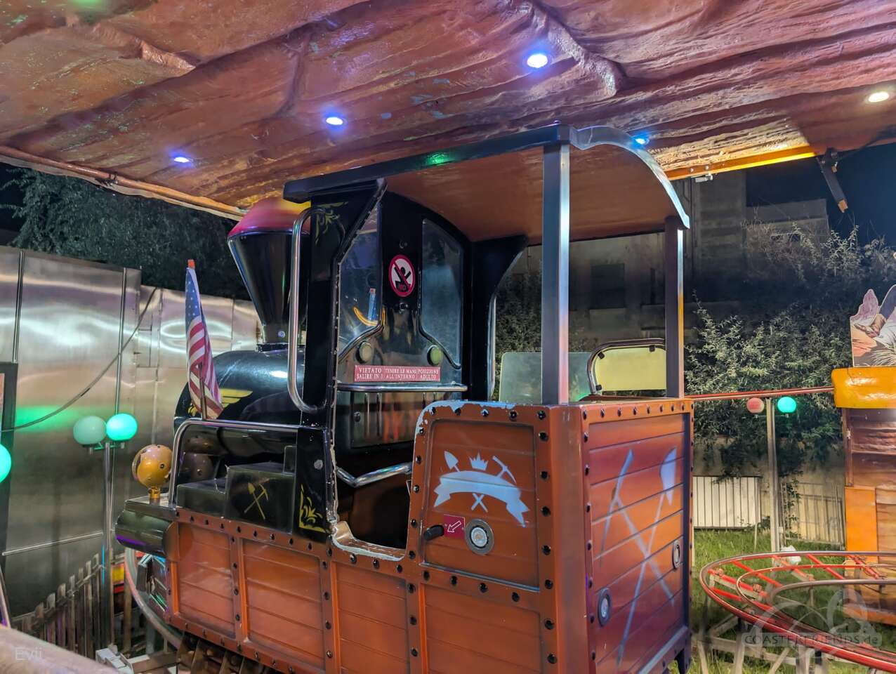 Gold Mine im Park Magrini Impressionen