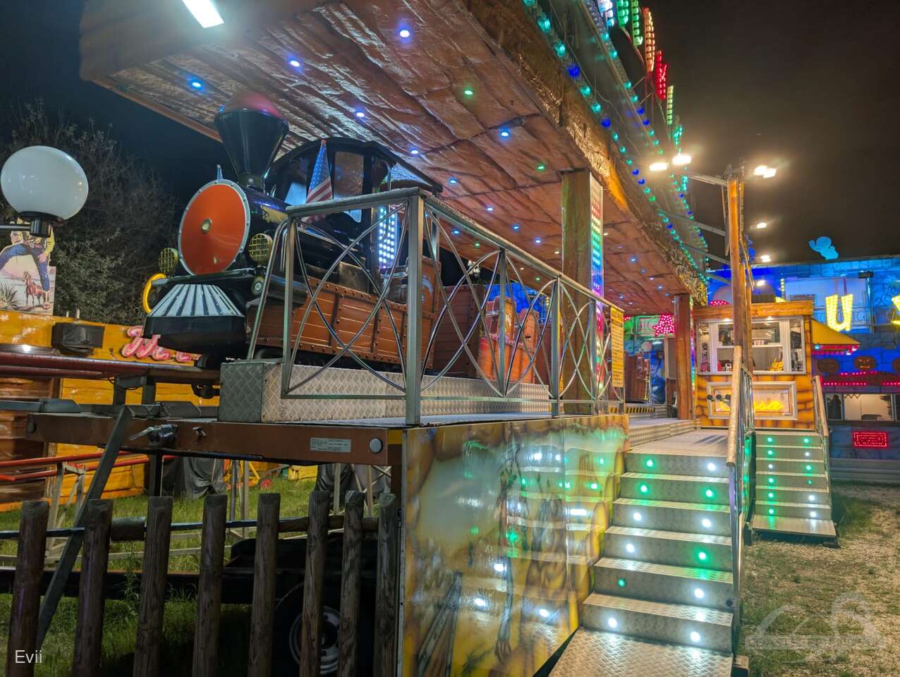 Gold Mine im Park Magrini Impressionen