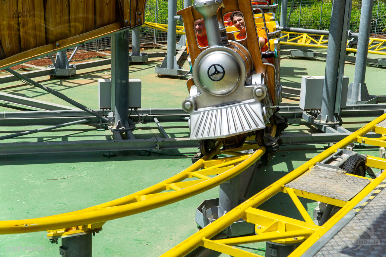 Race Coaster im Park Land of Legends Theme Park Impressionen