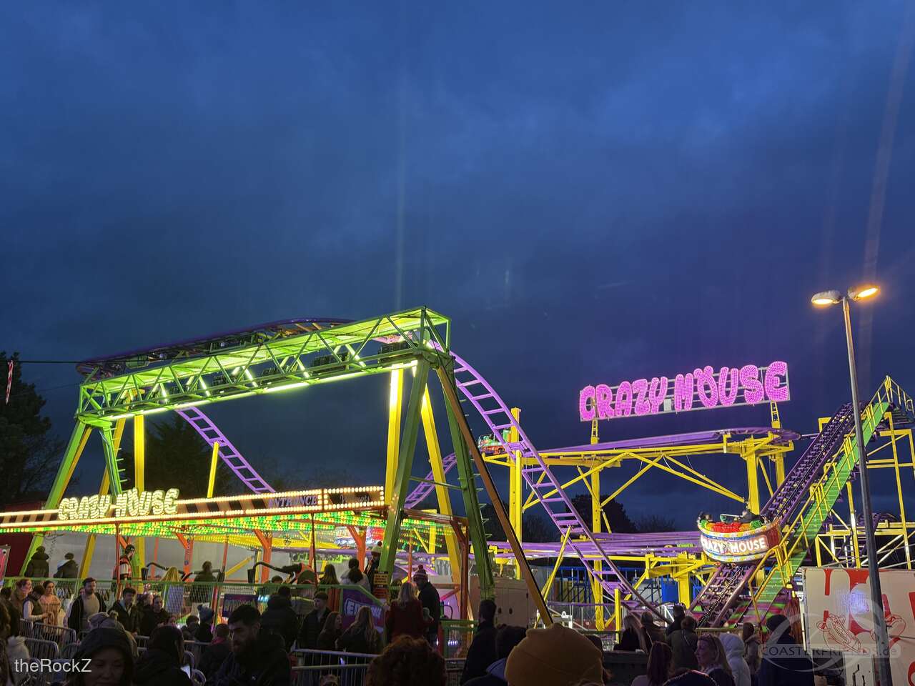 Crazy Mouse Rollercoaster im Park Wilmot Thomas and Richie Impressionen