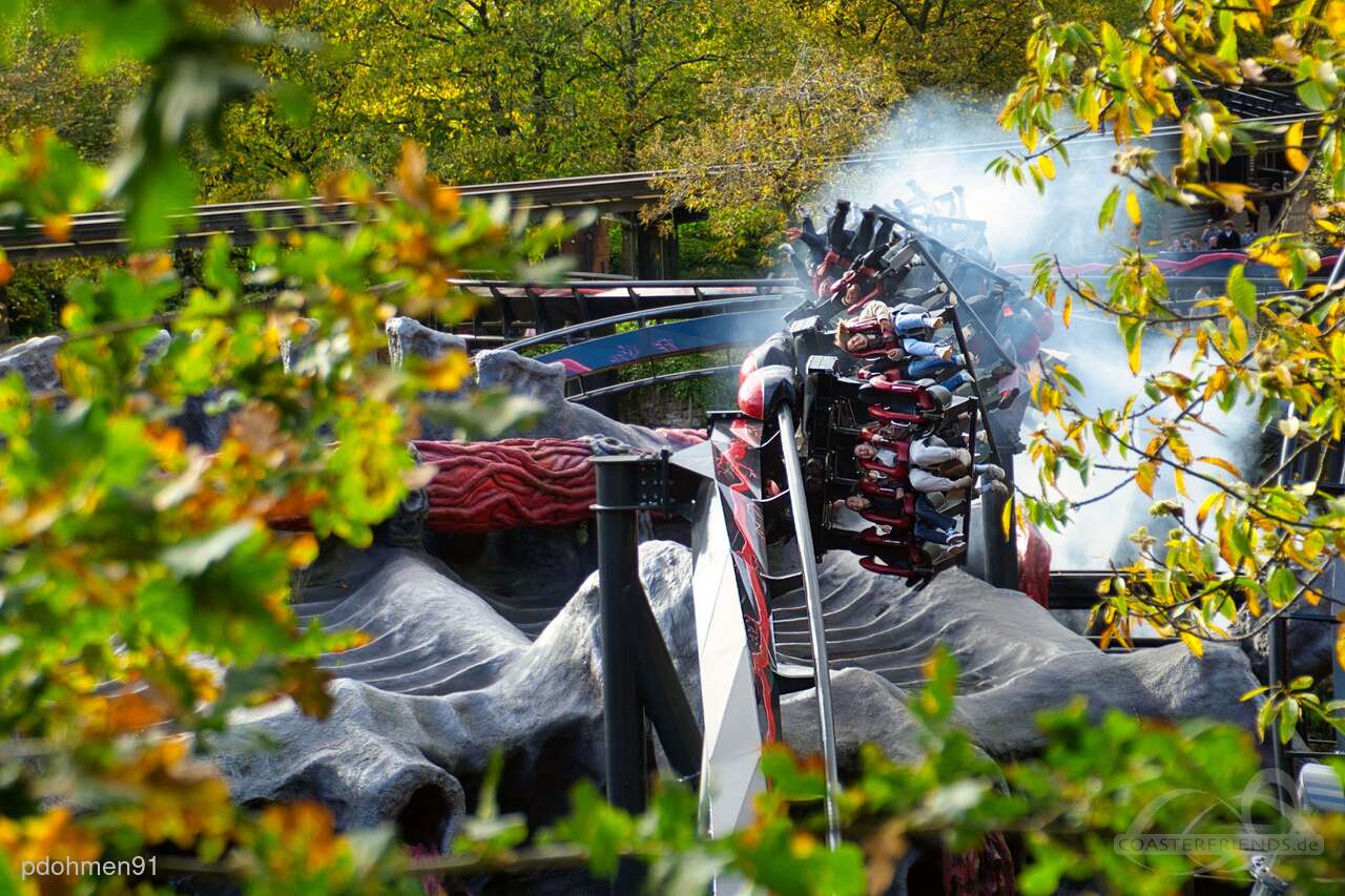 Nemesis Reborn im Park Alton Towers Impressionen
