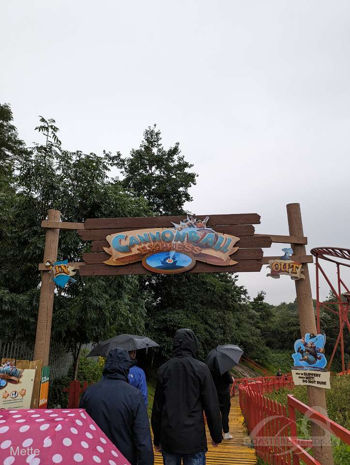 Cannonball-Express im Park Pleasurewood Hills Impressionen