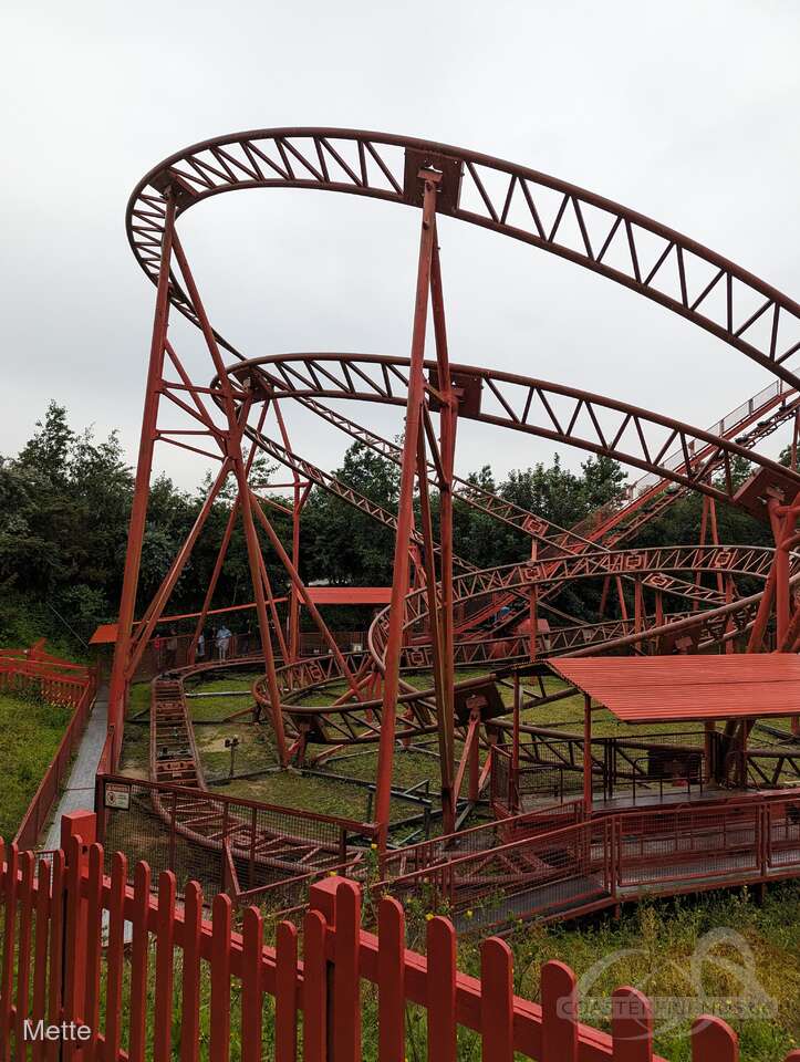 Cannonball-Express im Park Pleasurewood Hills Impressionen