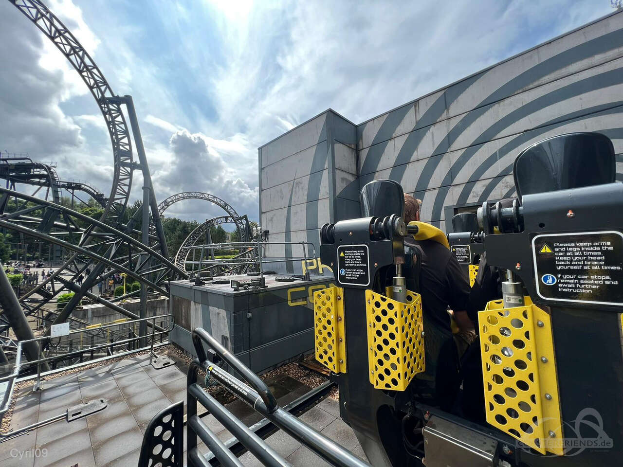 Smiler im Park Alton Towers Impressionen