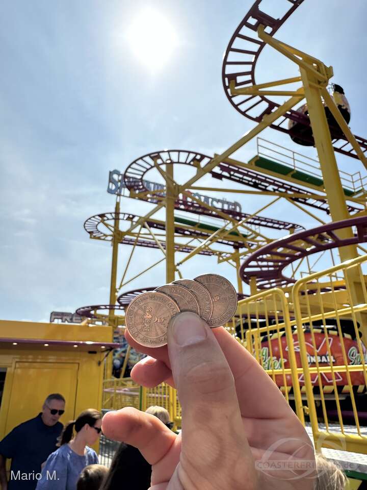 Spinning Coaster im Park Curry's Fun Park Portrush Impressionen