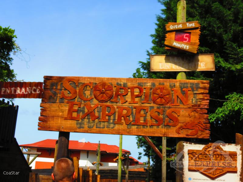 Scorpion Express im Park Chessington World of Adventures Impressionen