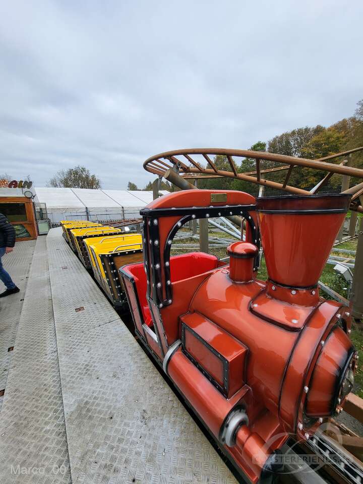 Runaway Mine Train im Park M&Ds Scotland's Theme Park Impressionen
