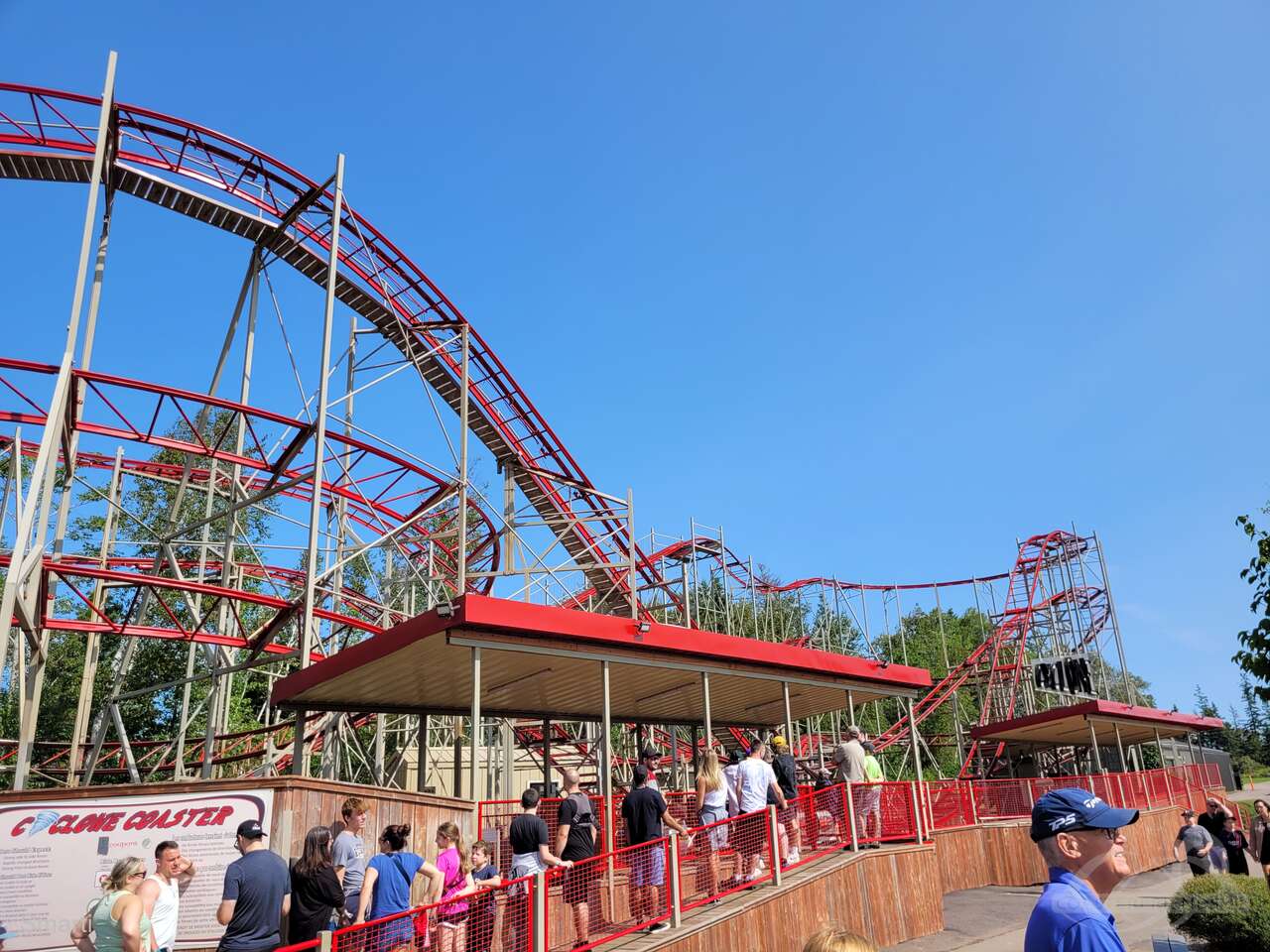 Cyclone im Park Sandspit Cavendish Beach Impressionen