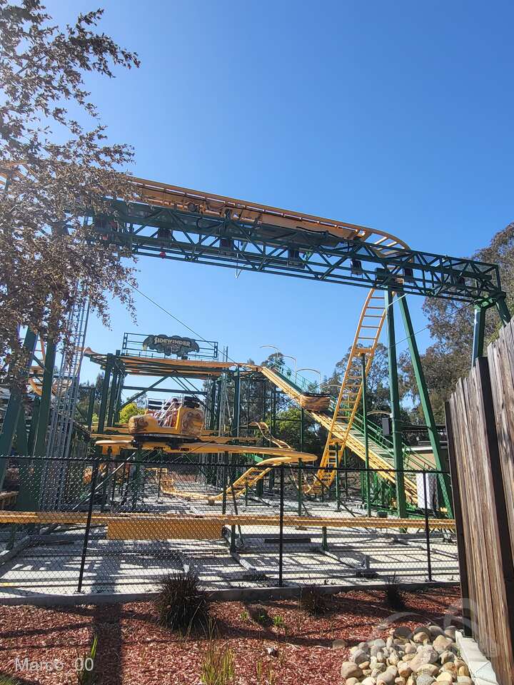 Sidewinder Safari im Park Six Flags Discovery Kingdom Impressionen