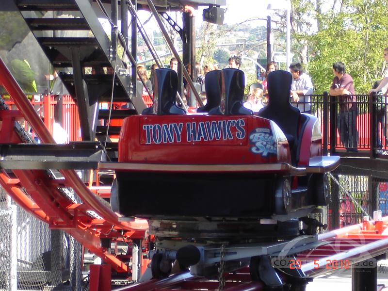 Pandemonium im Park Six Flags Discovery Kingdom Impressionen