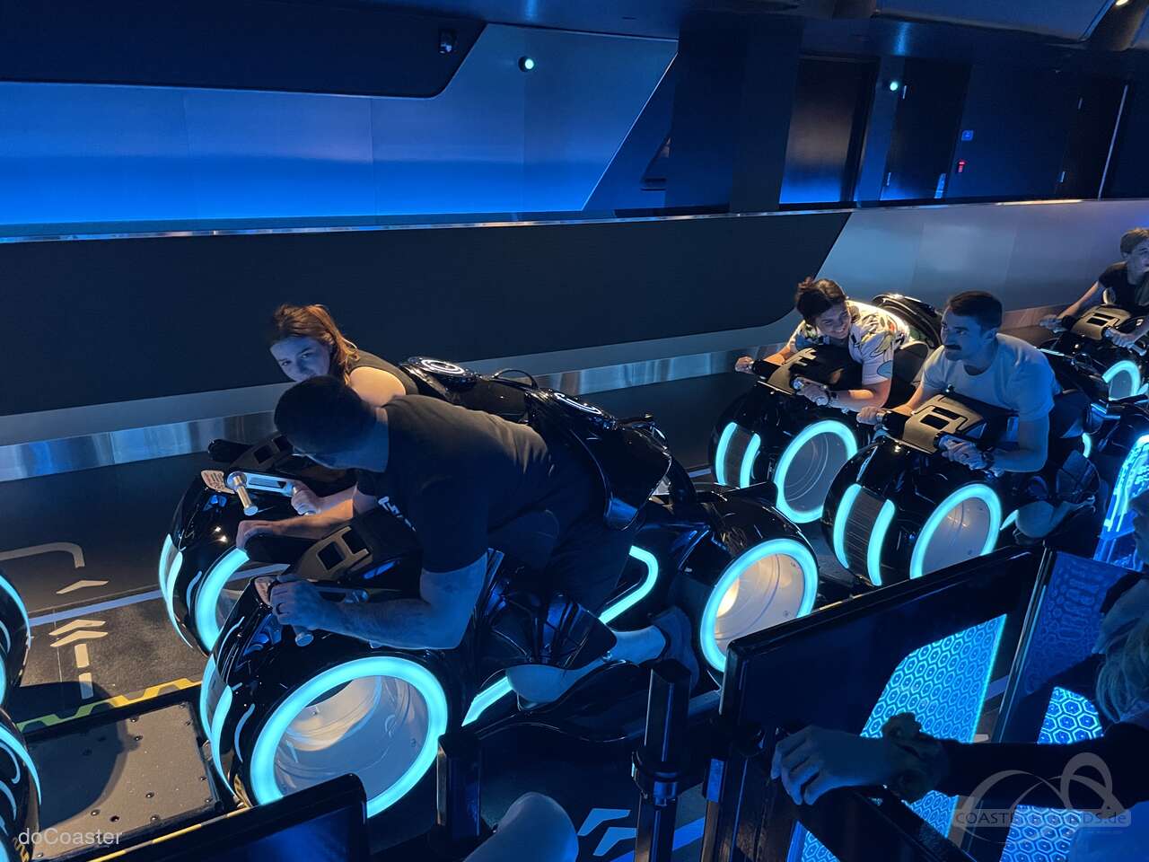 TRON - Lightcycle Run im Park Walt Disney World - Magic Kingdom Impressionen